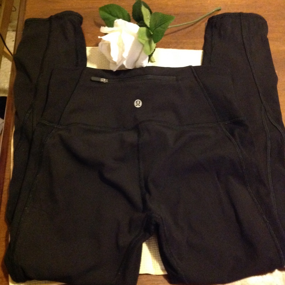 Black lululemon joggers